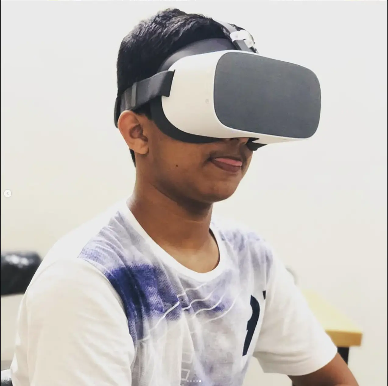 Students learning with VR headsets at VRFuture, Daman